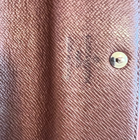 Louis Vuitton Monogram Wallet - Picture 5 of 14